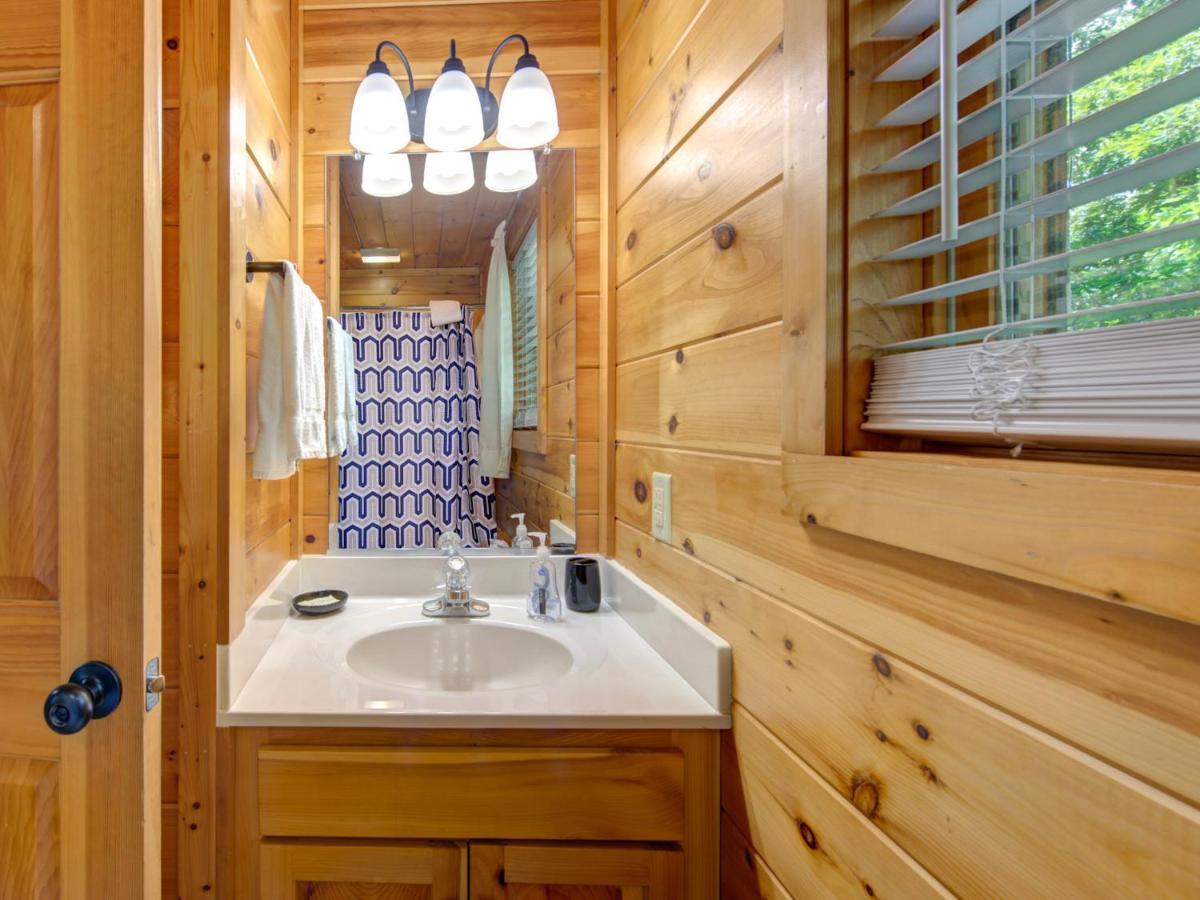 Macys Hideaway Villa Sevierville Exterior photo