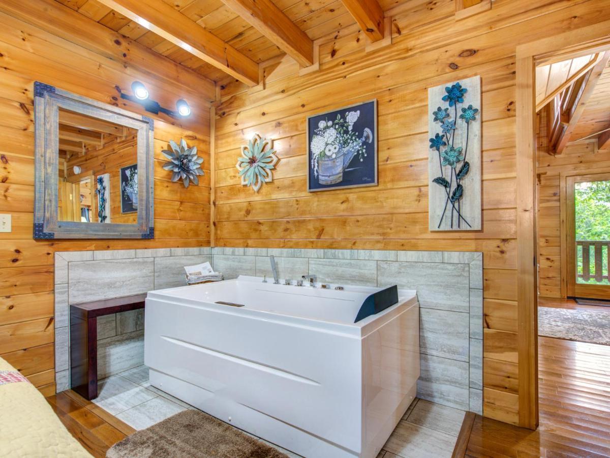 Macys Hideaway Villa Sevierville Exterior photo
